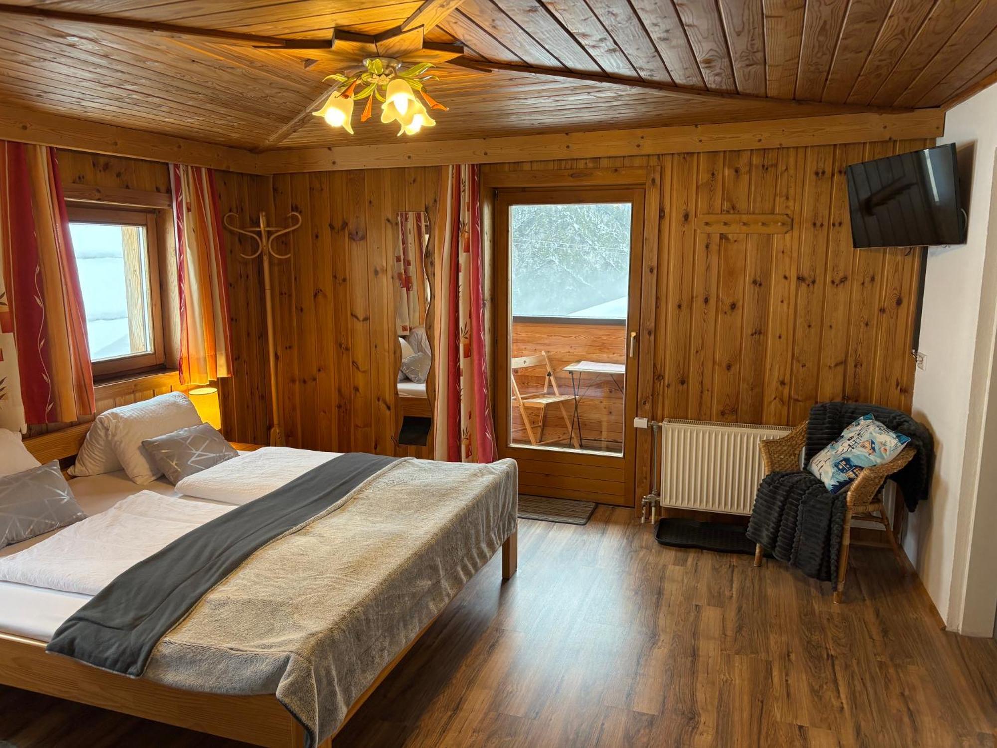 Reiterhof Familie Laubichler Bed & Breakfast Schladming Bagian luar foto